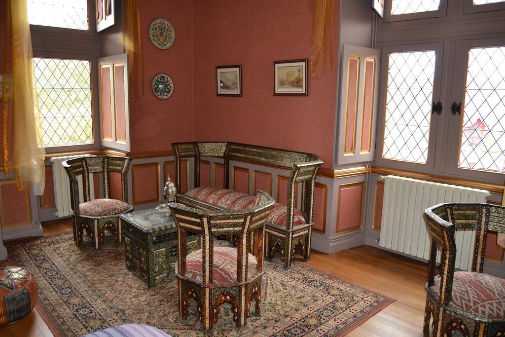Chateau De Peufeilhoux Vallon-en-Sully Rom bilde