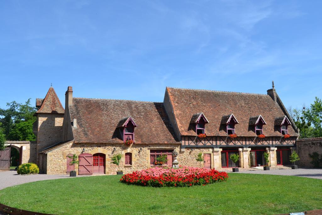 Chateau De Peufeilhoux Vallon-en-Sully Eksteriør bilde